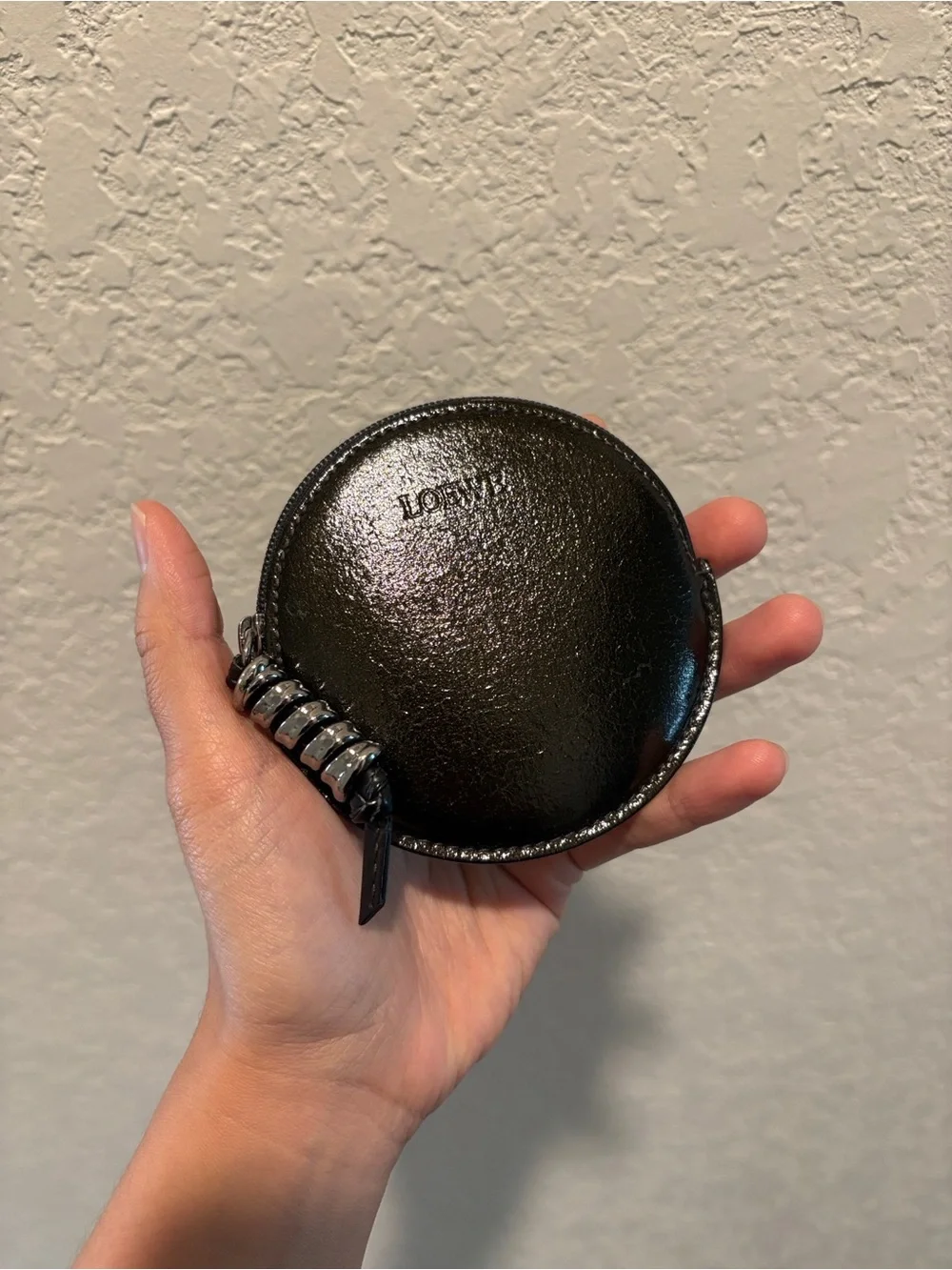 Loewe compact round